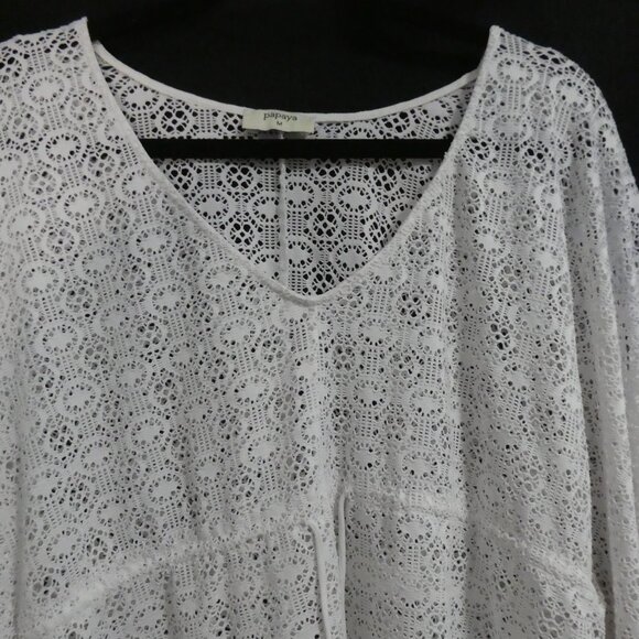 PAPAYA | medium | Elegant White Lace V-Neck Textured Poncho Blouse - Picture 4 of 16